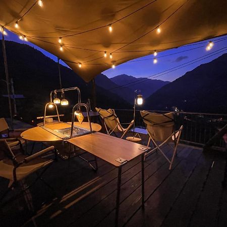 Hotel 古民家グランピングmatoba Mijoši Exteriér fotografie