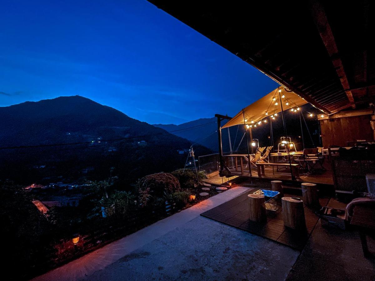 Hotel 古民家グランピングmatoba Mijoši Exteriér fotografie