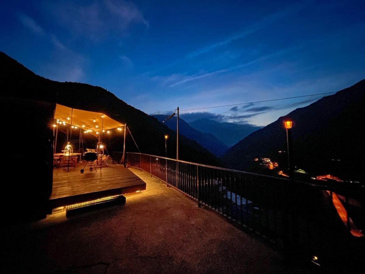 Hotel 古民家グランピングmatoba Mijoši Exteriér fotografie