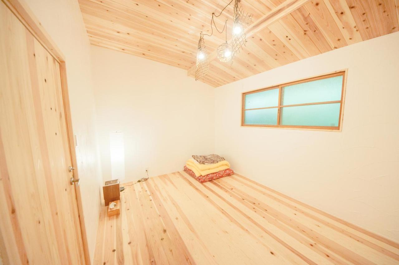 Hotel 古民家グランピングmatoba Mijoši Exteriér fotografie