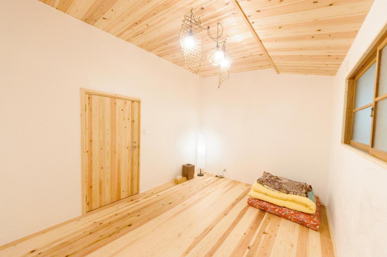 Hotel 古民家グランピングmatoba Mijoši Exteriér fotografie