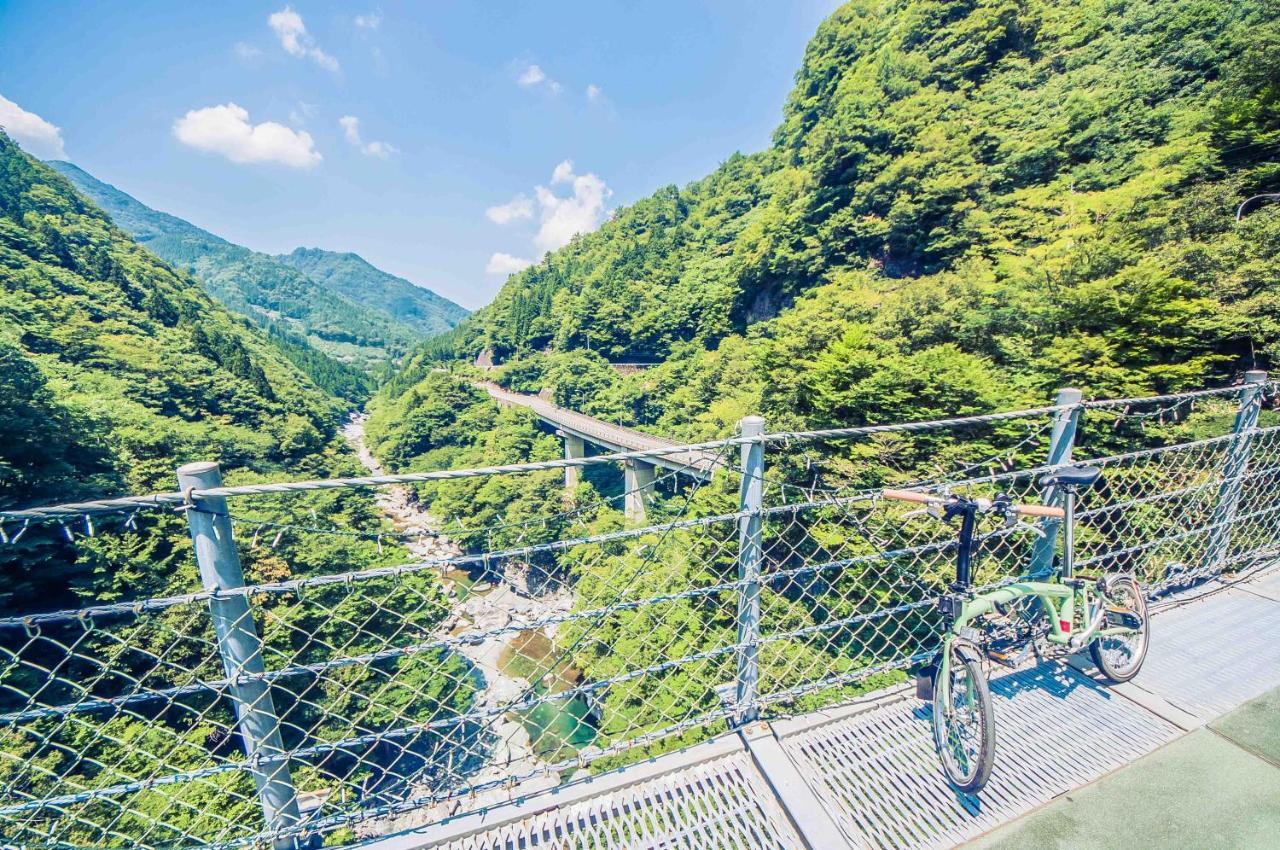 Hotel 古民家グランピングmatoba Mijoši Exteriér fotografie